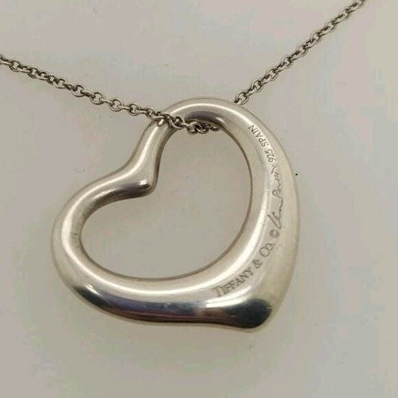 1" Authentic Tiffany & Co. Peretti Silver heart necklace pendant + SILVER CHAIN - Picture 7 of 7